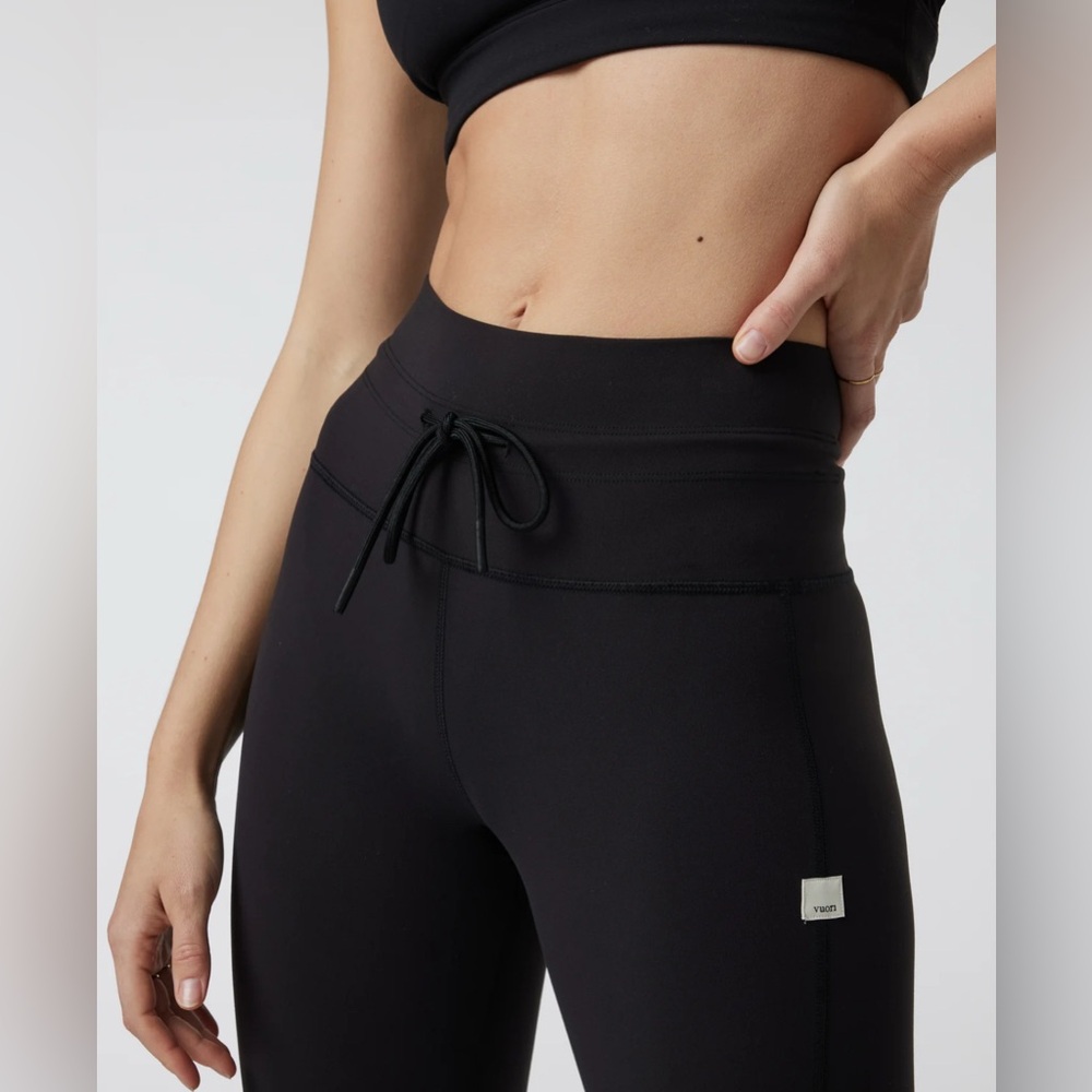 VUORI DAILY LEGGINGS - BLACK - Size M